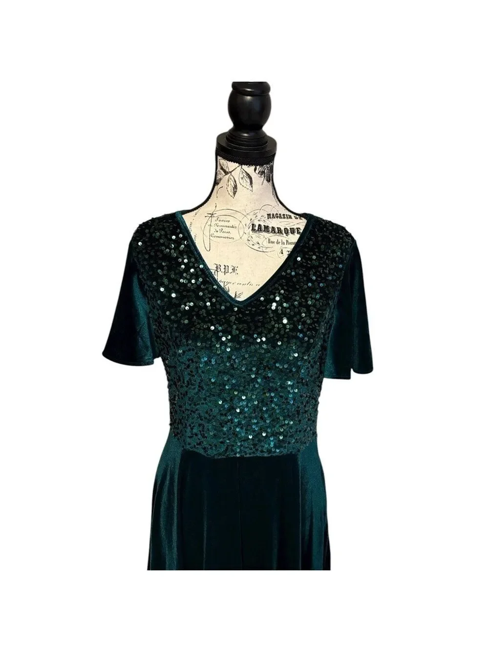 Elegant Green Velvet Dress Sequin Flutter Sleeves Size L - Picture 2 of 6